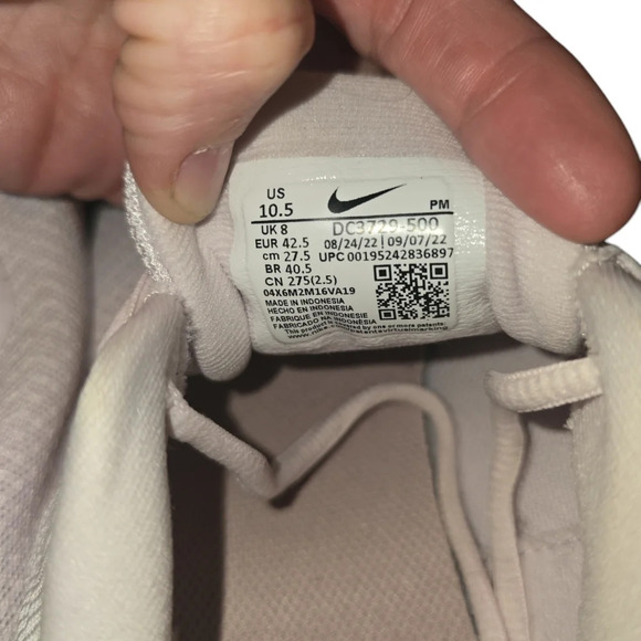 Nike Women's Revolution  Running Shoes Purple/pink Size 10.5 - Picture 9 of 9